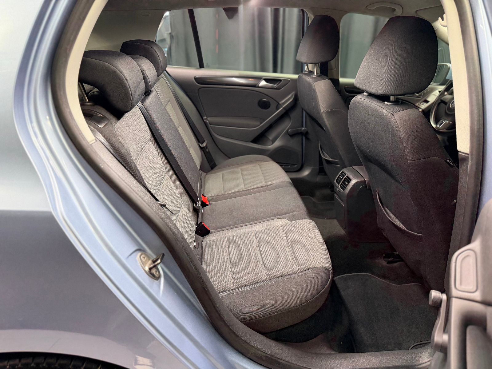 Fahrzeugabbildung Volkswagen Golf VI Comfortline |AHK|1.HAND