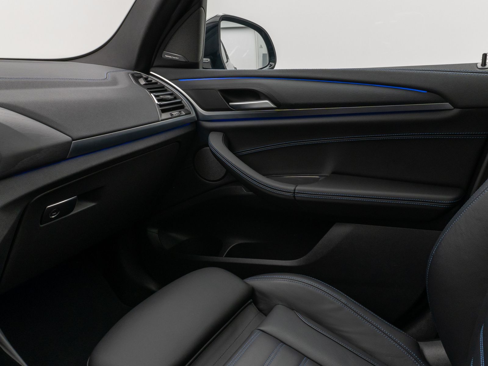 Fahrzeugabbildung BMW X3 xD30i  M Sport Panorama Laser 360°HUD DAB H/K