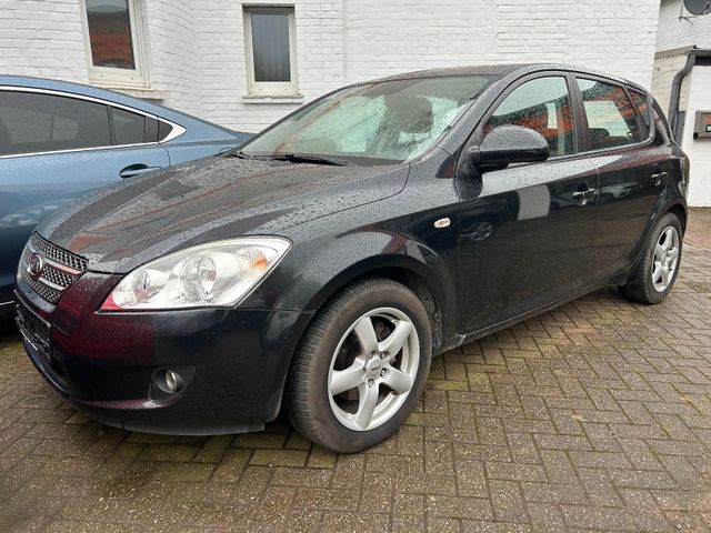 Kia cee'd / Ceed aus 2er Hand mit Scheckheft