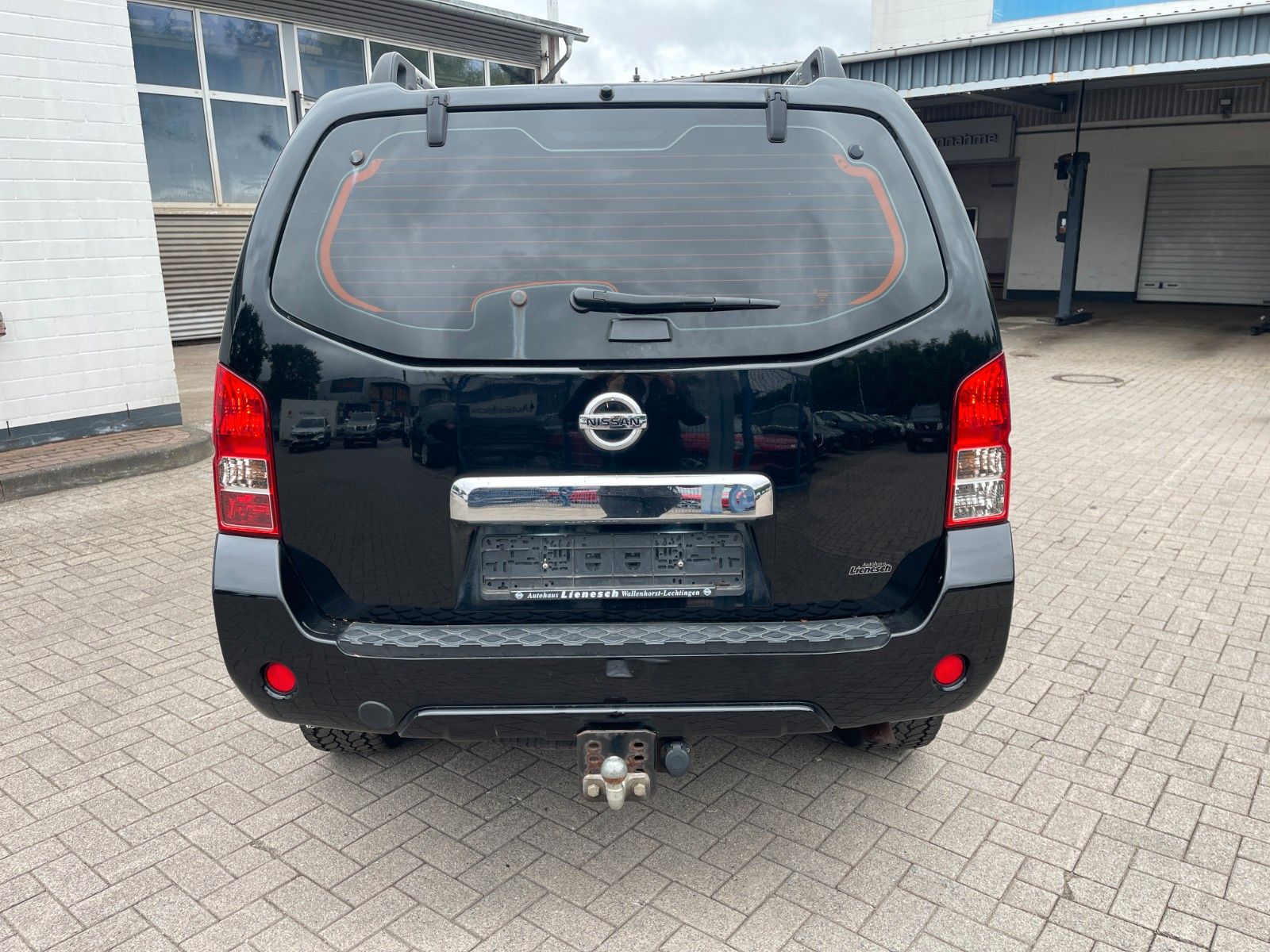 Fahrzeugabbildung Nissan Pathfinder 2.5 dCi AHK -Motorschaden-