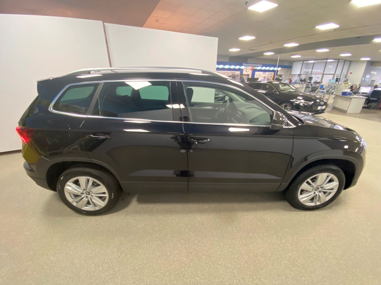 Fahrzeugabbildung SKODA Karoq 1.5 TSI DSG Selection+ACC+2030 Garantie+BC