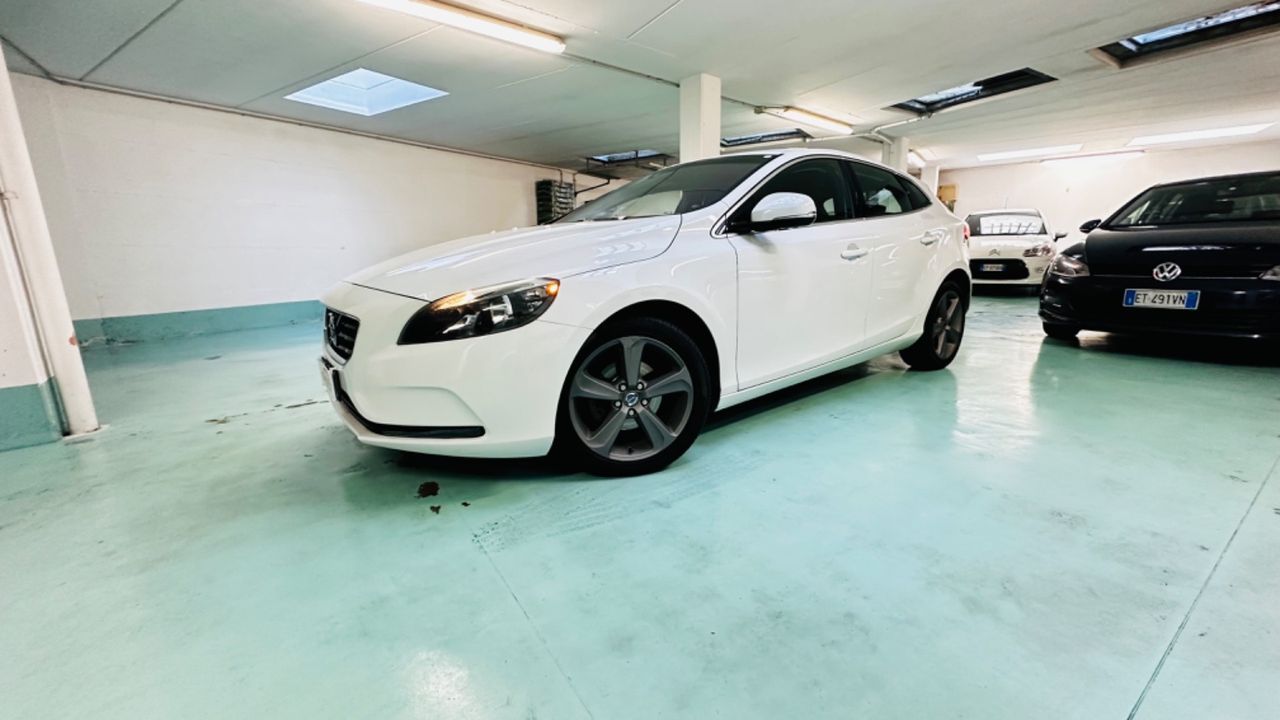 Volvo V40 - 1