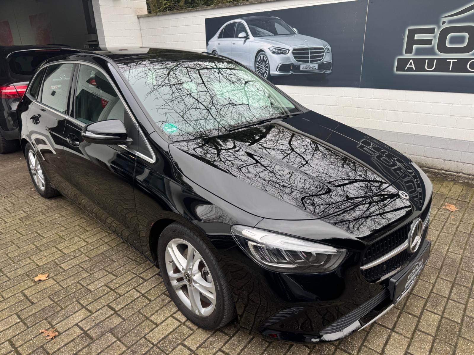 Mercedes-Benz B 200 Progressive Panorama Kamera MBUX LED AHK
