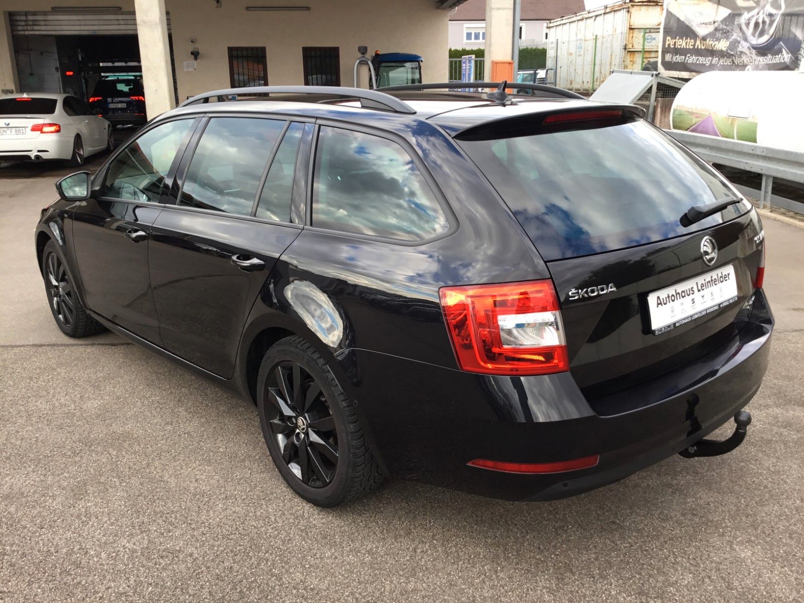 Fahrzeugabbildung SKODA Octavia 2.0 TSI DSG 4x4 Style Combi+AHK+Kamera