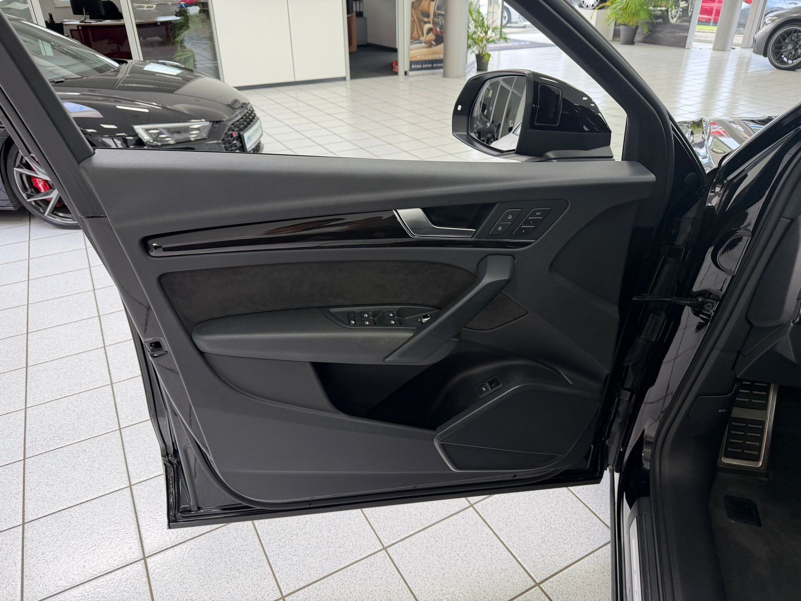 Audi SQ5 3.0 TDI quattro*STHZG*AHK*ACC*MATRIX*M-Ride* foto 9