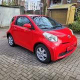Toyota IQ 1,0-l-VVT-i - - rote Toyota IQ
