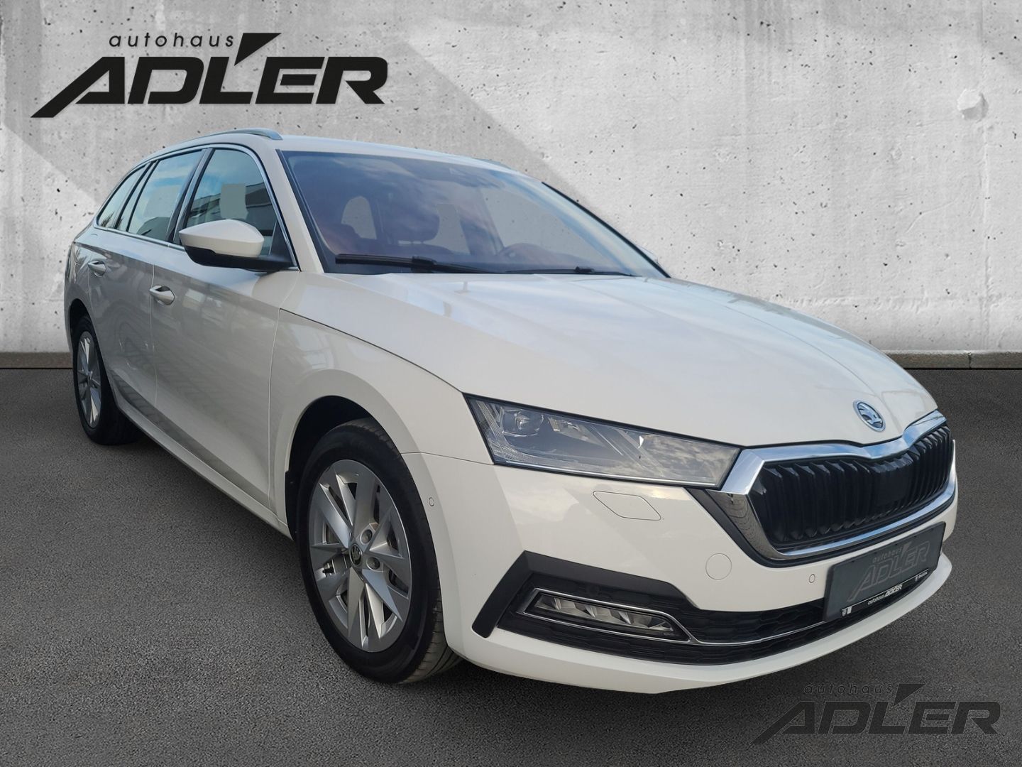 Skoda Octavia Combi 2,0 TDI DSG Style Headup Navi el H foto 3