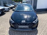 Hyundai i20DCT*16"ALU*LED*NAVI&R.KAMERA*Lenkrad&Sitzheiz - Hyundai i20: Schwarz