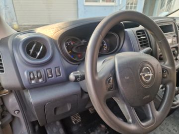 Opel Vivaro - 8