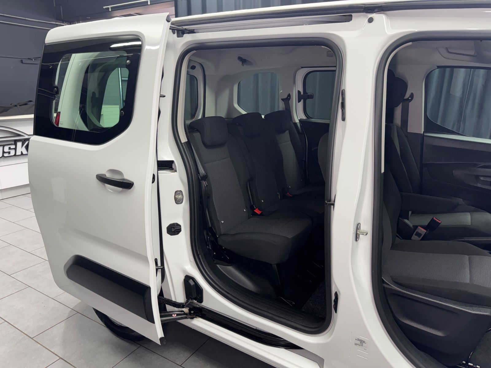 Fahrzeugabbildung Citroën Berlingo Live Pack M|NAVI|PDC|1.HAND