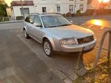 Audi A6 4.2 V8 - Audi A6 aus 2000: 2.8