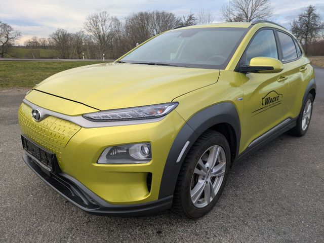 Hyundai Kona Style Elektro 2WD Navi LED ACC Kamera SHZ