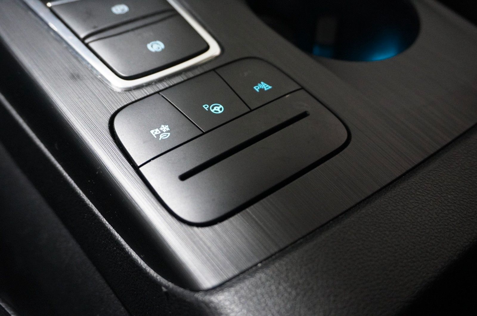 Fahrzeugabbildung Ford Kuga 2.5 HYBRID TITANIUM X 4X4 NAVI/LED/KAMERA