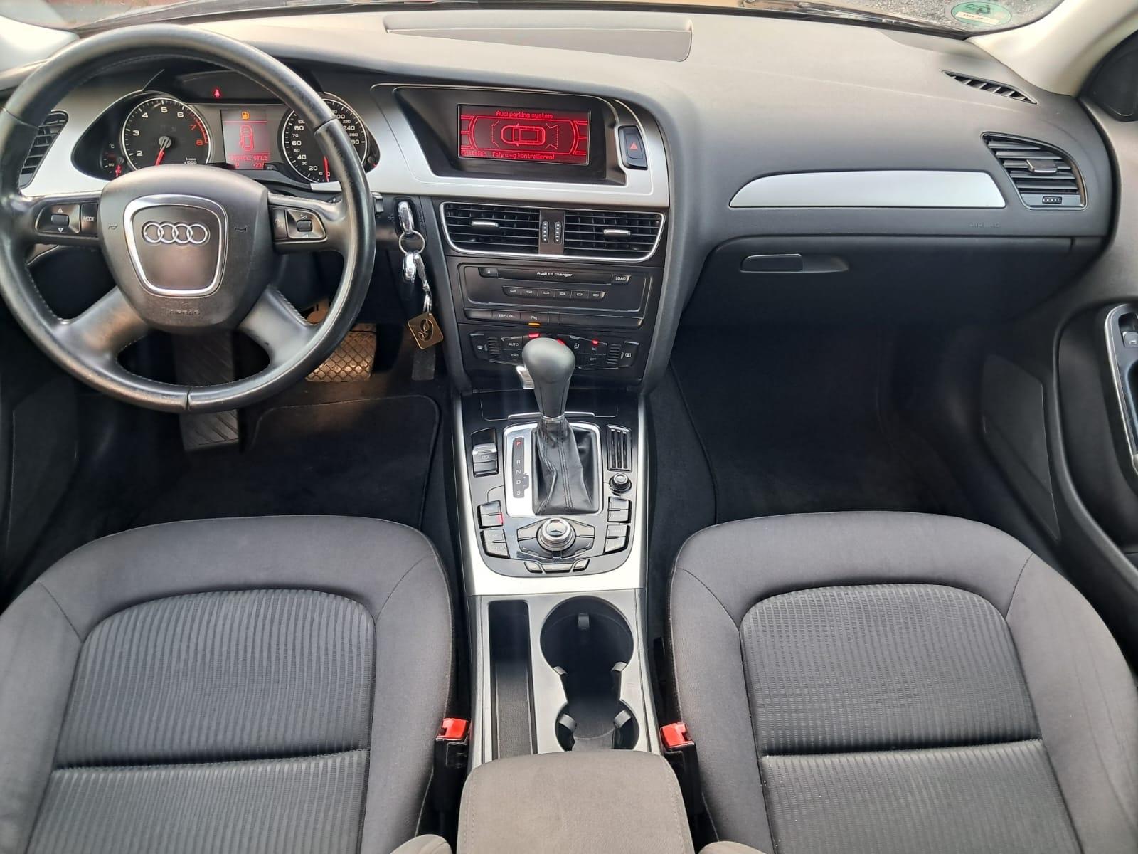 Audi A4 2009 — photo 21