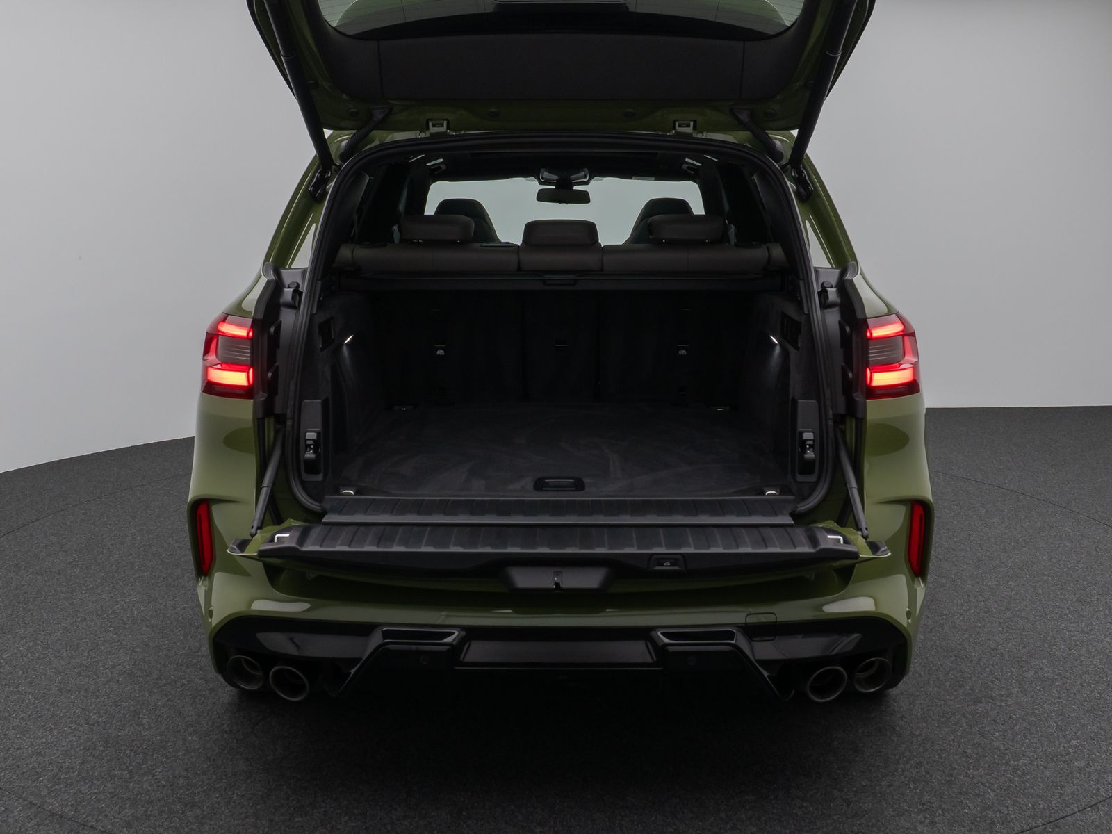 Fahrzeugabbildung BMW X5 M Competition Panorama 360°B&W IndividualVoll