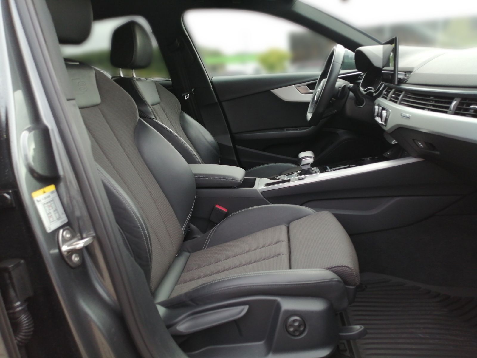Audi A4 - Bild 14