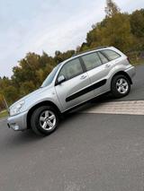 Toyota RAV4 2.0 | 125 PS - gebrauchte Toyota RAV 4 aus dem Jahr 2003