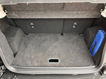 Fahrzeugabbildung Ford EcoSport Cool&Connect 1.0 Automatik