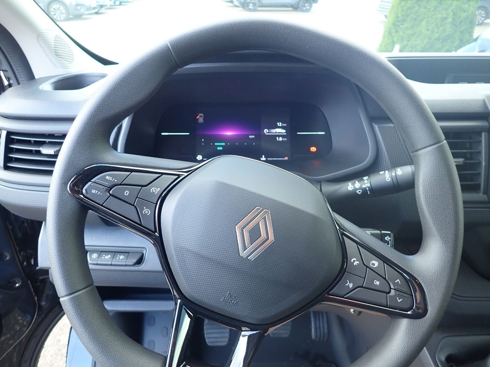 Fahrzeugabbildung Renault Trafic Pkw Grand Authentic Blue dCi 150 MY24