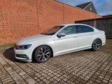 Volkswagen Passat 2.0 TSI DSG Highline *Standhzg*Massage* - Volkswagen Passat mit Benzin-Antrieb: Limousine, 2.0