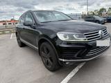 Volkswagen Touareg 3.0 V6 TDI SCR 150kW Tiptronic Execu... - Volkswagen Touareg: Firmenfahrzeug