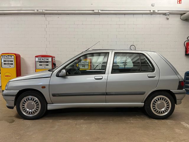 Renault Clio 1.8 Baccara