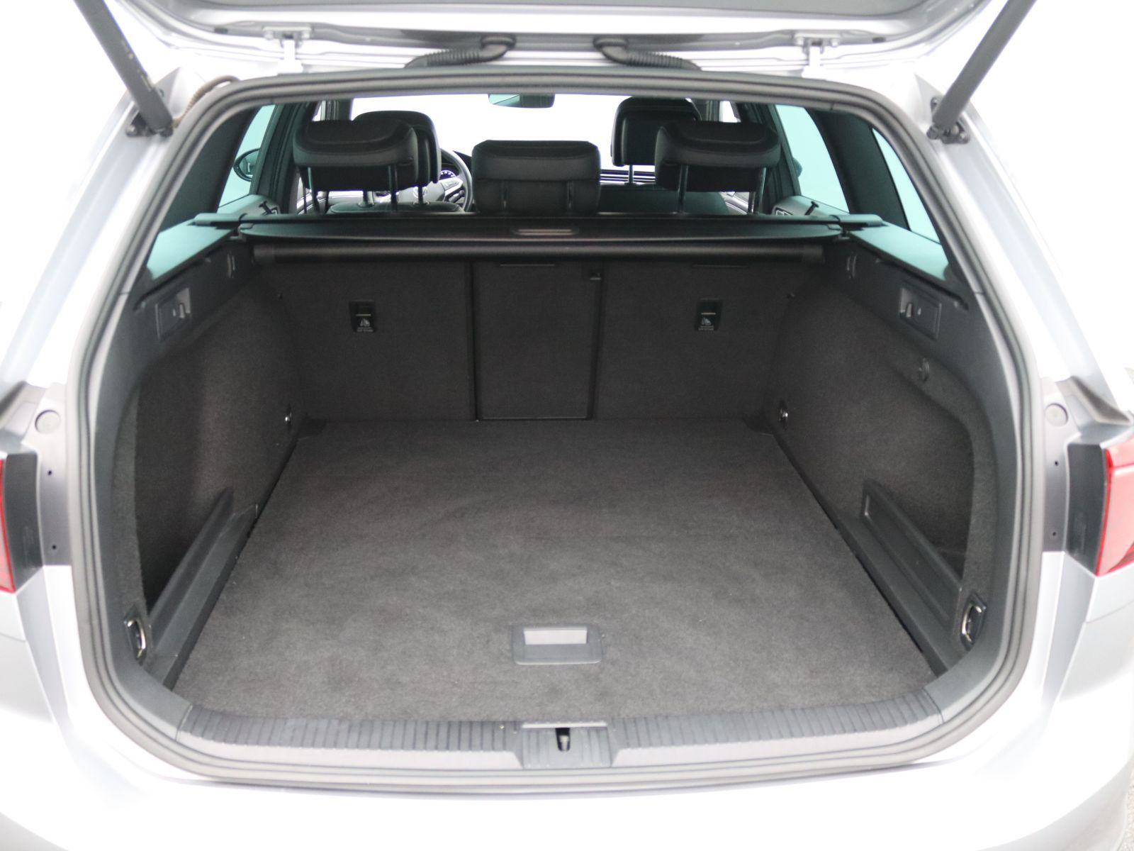 Volkswagen Passat Alltrack - Bild 10
