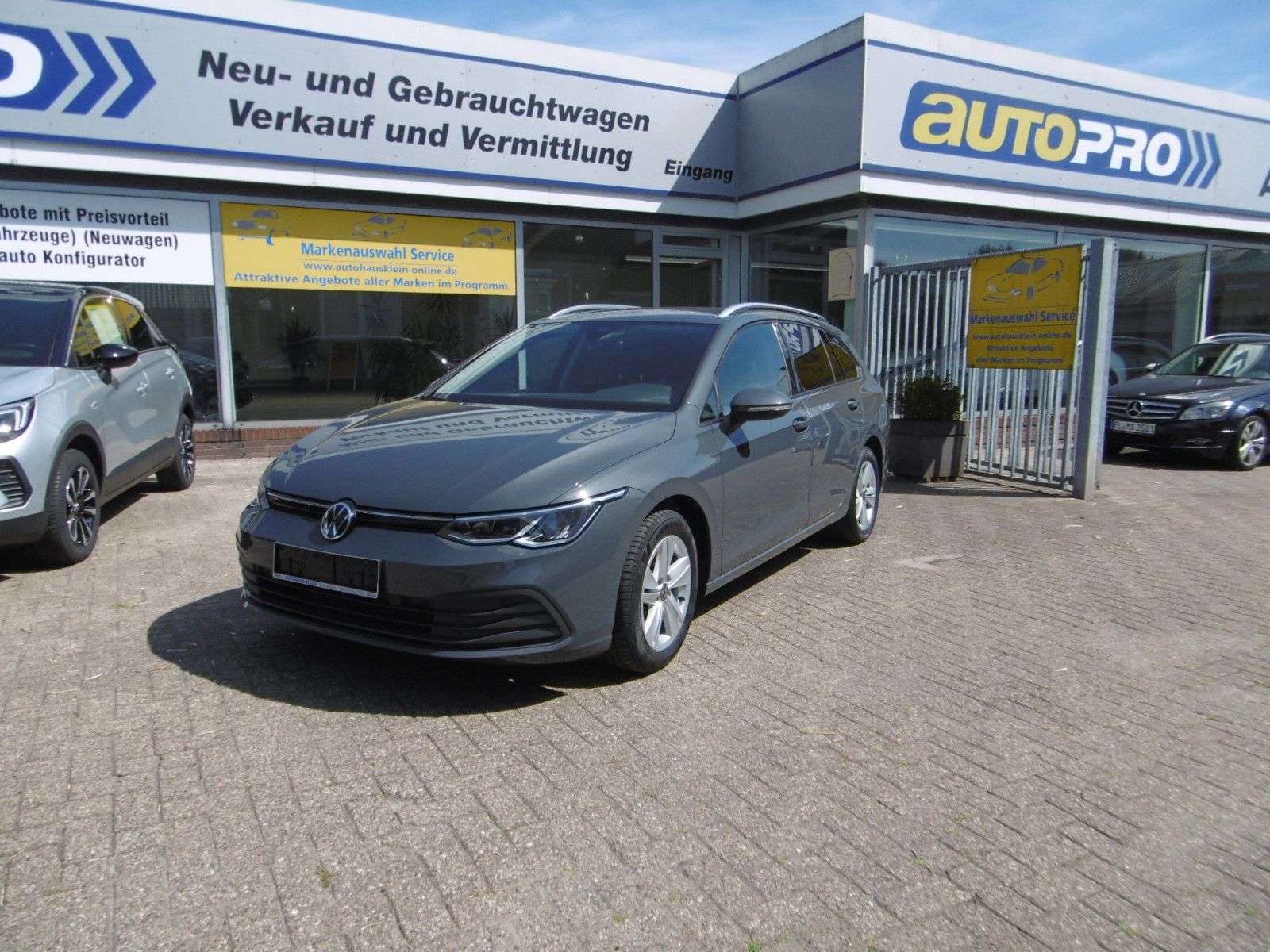 Volkswagen Golf VIII Variant Life DSG LED NAV AHK Kamera foto 2