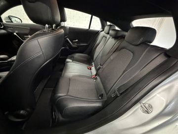 Mercedes CLA 200 Shooting Brake - 6