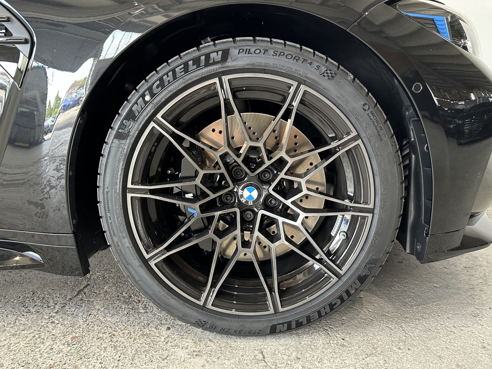 Fahrzeugabbildung BMW M3 Competition Touring, Ultimate Package, aktive