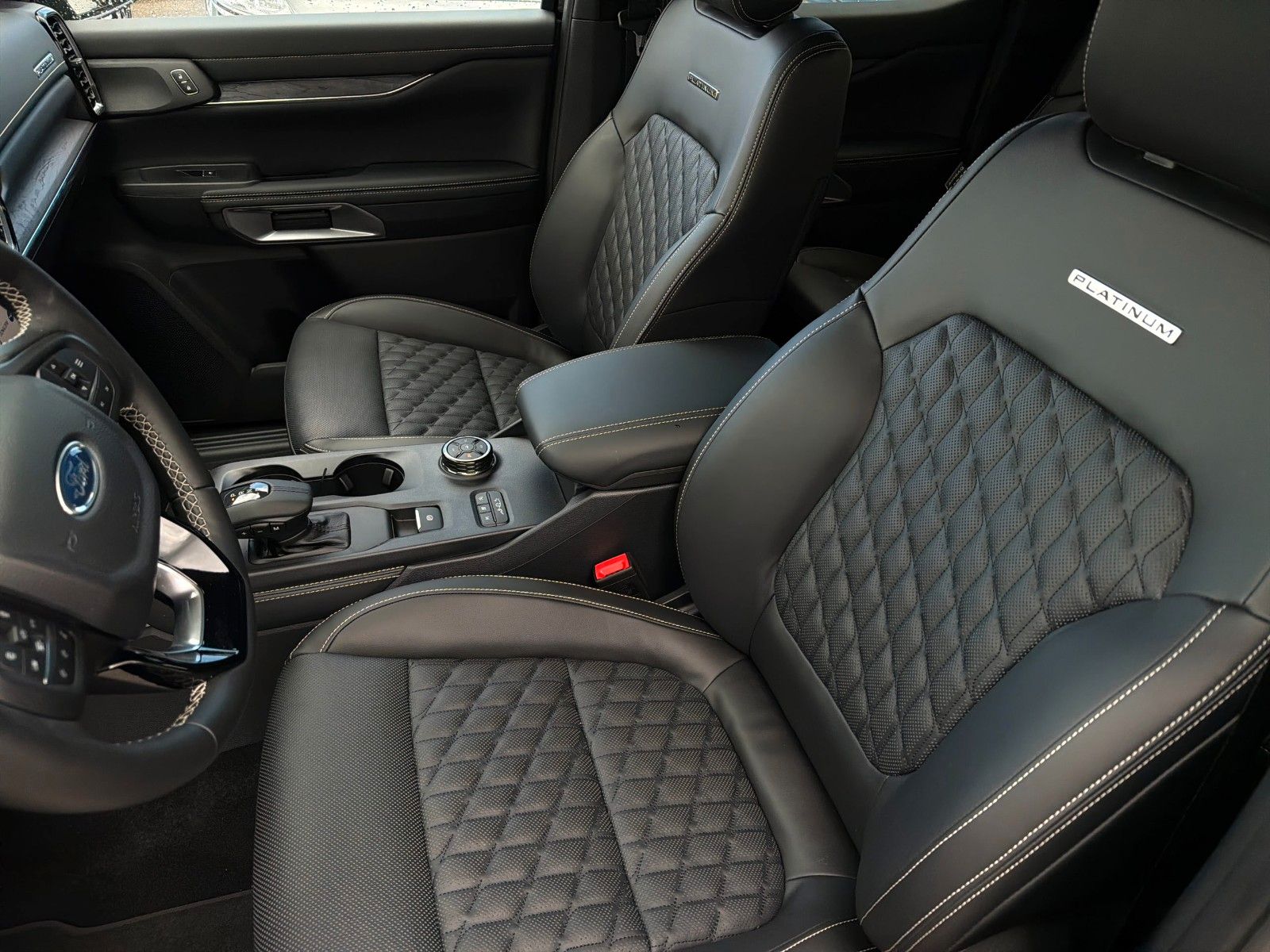Fahrzeugabbildung Ford Ranger Platinum e-4WD Doppelkabine, TECHNOLOGIEP