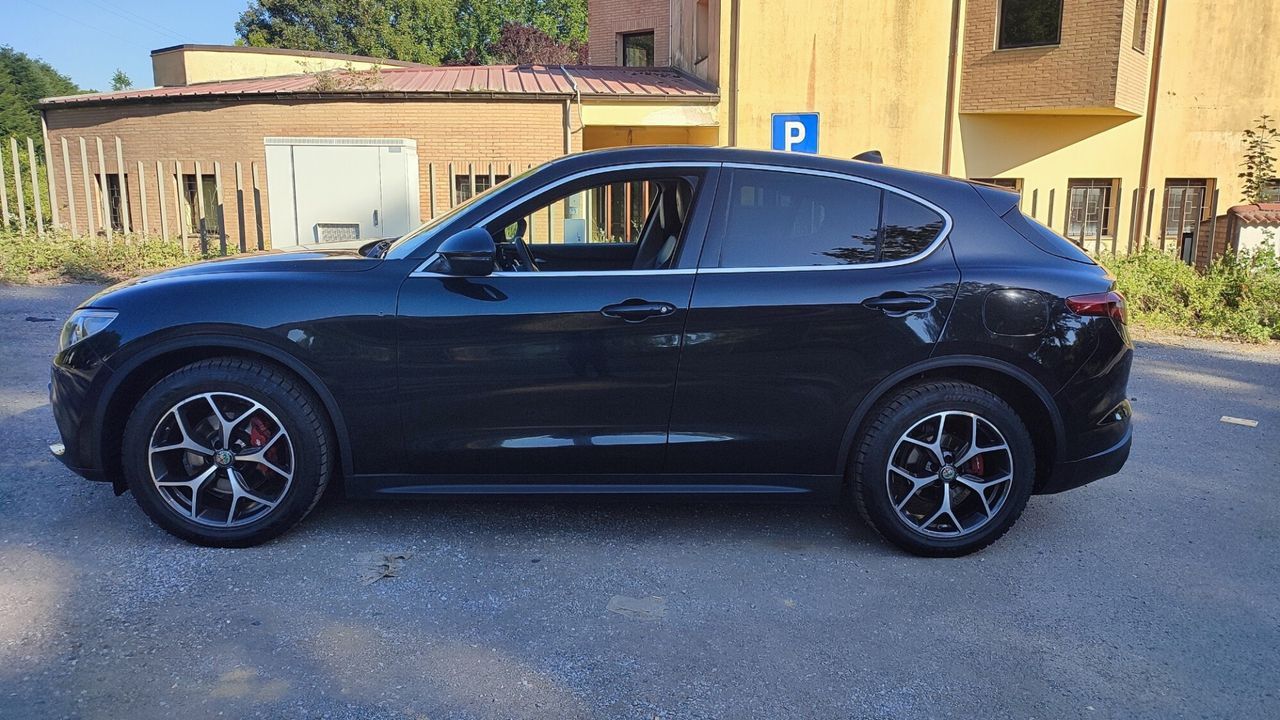 Alfa Romeo ALFA ROMEO STELVIO 2.2 TD 190CV EXECUTIVE RWD imagem 3