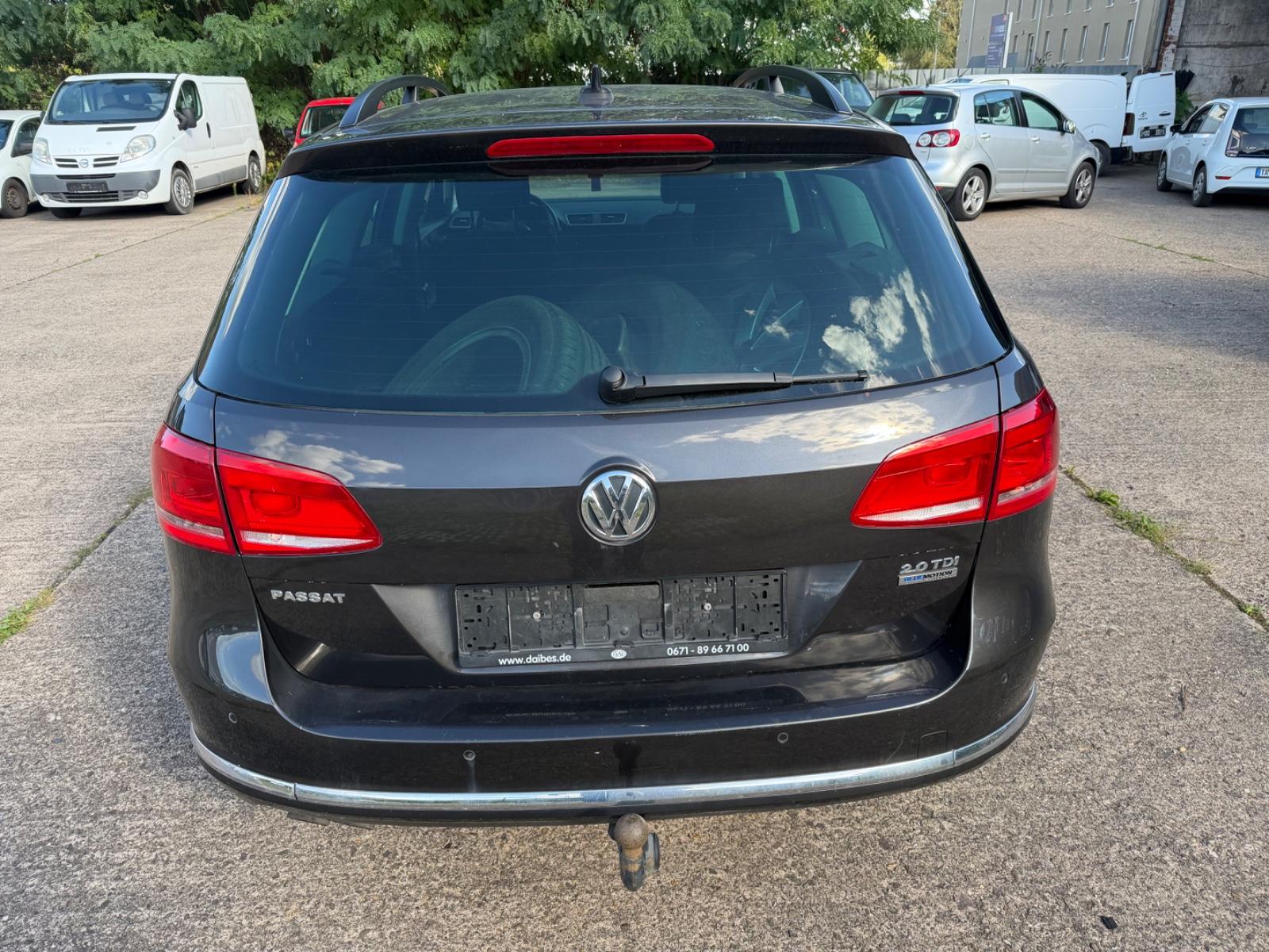 Volkswagen Passat 2011 — photo 7