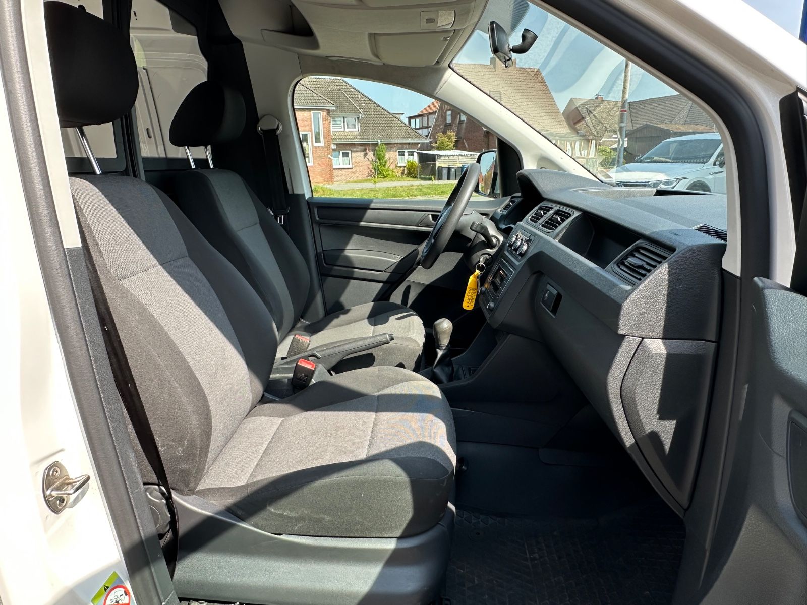 Fahrzeugabbildung Volkswagen Caddy 1.2 TSI Kasten Klima/GRA/BT/Heckklappe