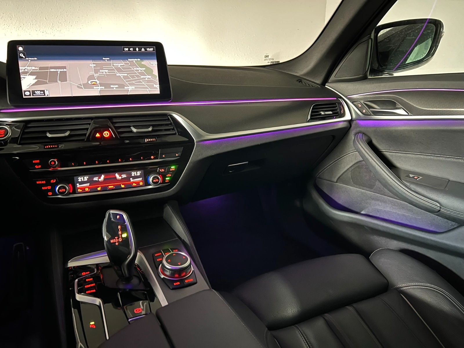 Fahrzeugabbildung BMW 530 d xDrive M SPORT/AHK/VRTL COCKPIT/eGSD/ACC