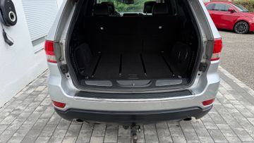 Jeep Grand Cherokee - 10