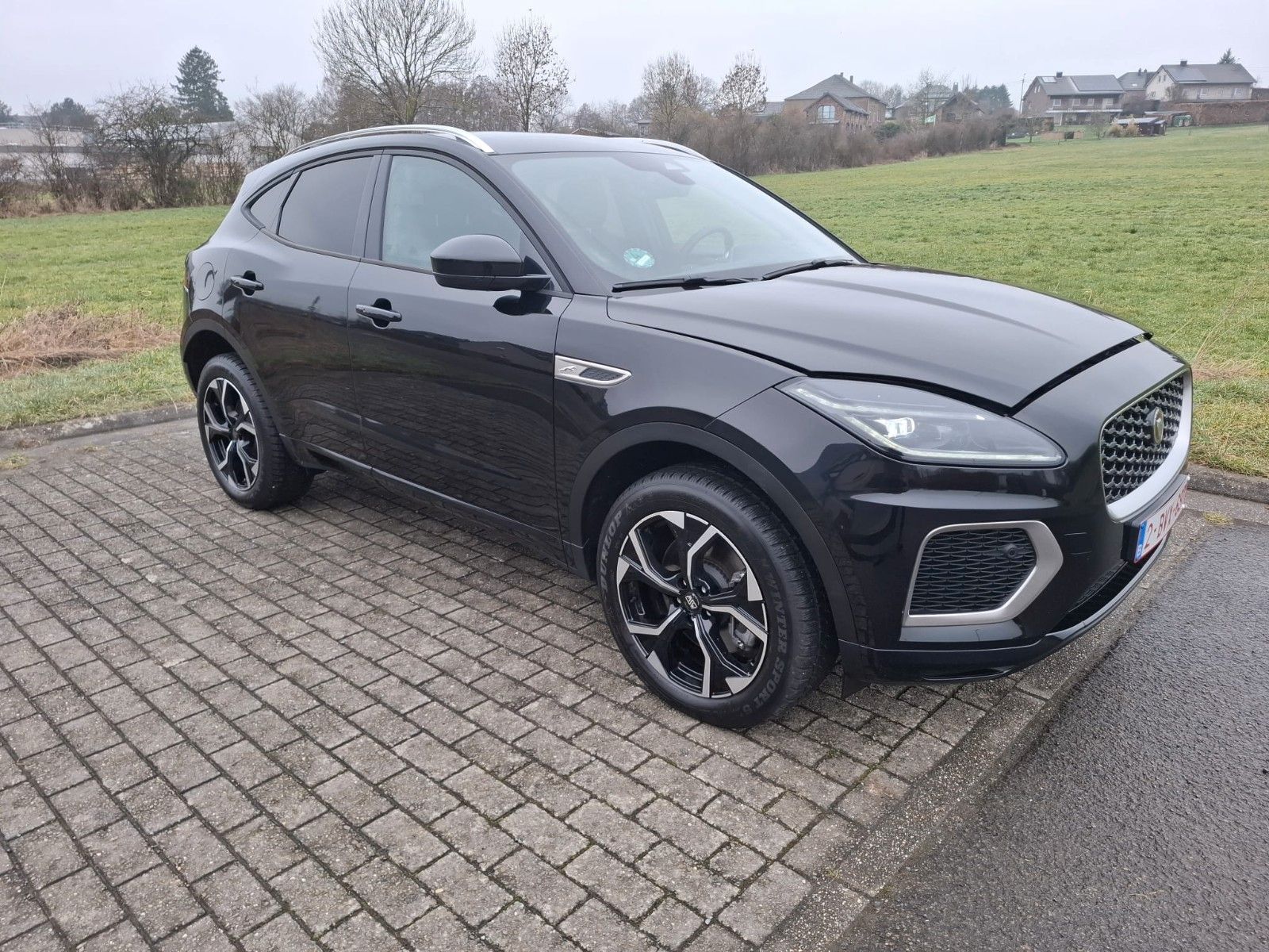 Jaguar E-Pace P300 R-DYNAMIC BLACK AWD Auto