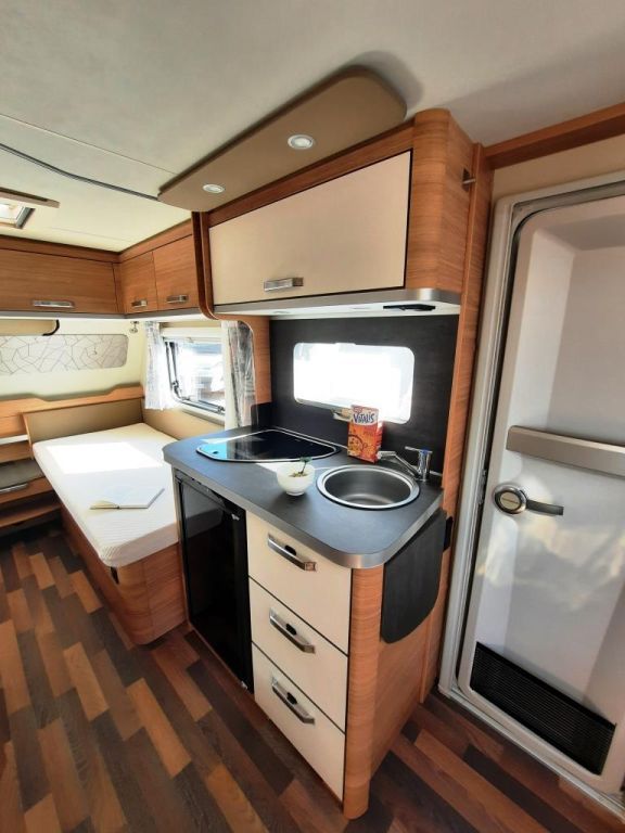 Fahrzeugabbildung Weinsberg CaraOne 480 EU Wie neu/Rundsitzgruppe