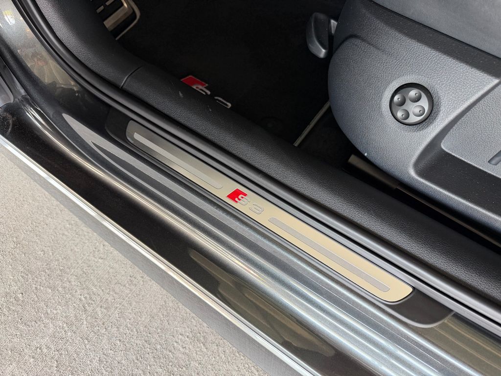 AUDI S3 Lim. KW-Fahrwerk/19 Zoll/ Klappenauspuff AUDI S3 Lim. KW-Fahrwerk/19 Zoll/ Klappenauspuff
