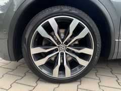 VW Tiguan 2.0 TSI 4Motion R-Line VW Tiguan 2.0 TSI 4Motion R-Line