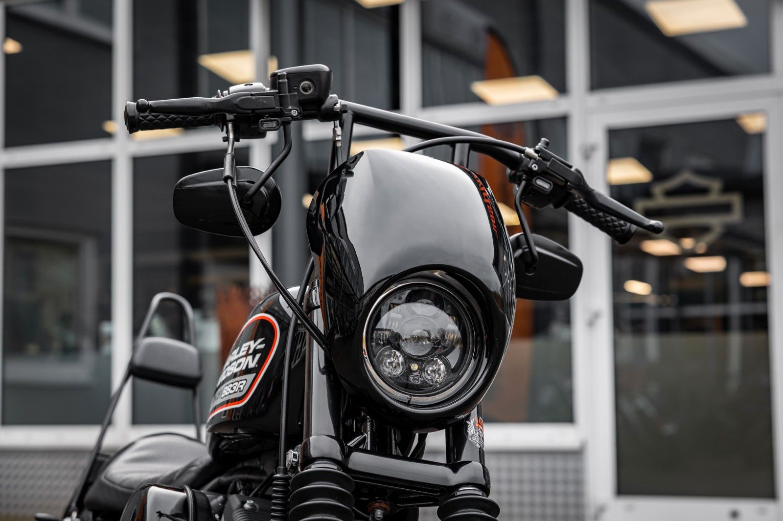 Fahrzeugabbildung Harley-Davidson Sportster XL883R Roadster - MILLER ABGASANLAGE -