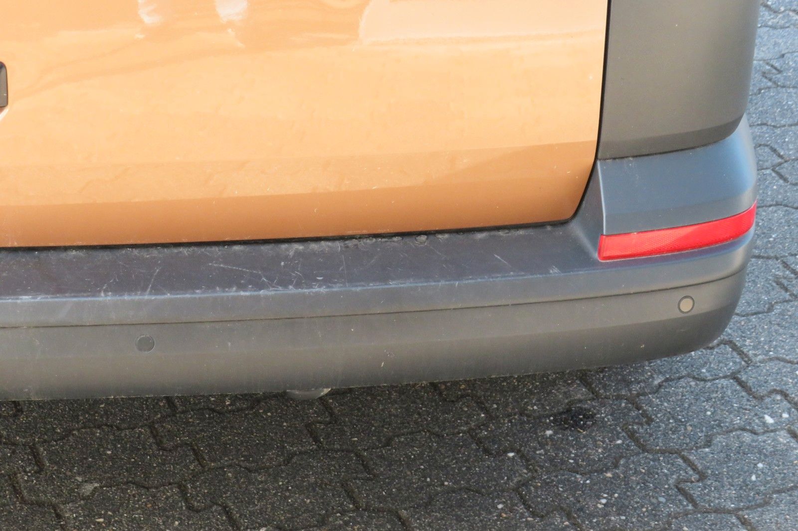 Fahrzeugabbildung Volkswagen T6.1 Kombi TDI 9SITZE GRA PDC APP-CONNECT SITZH.