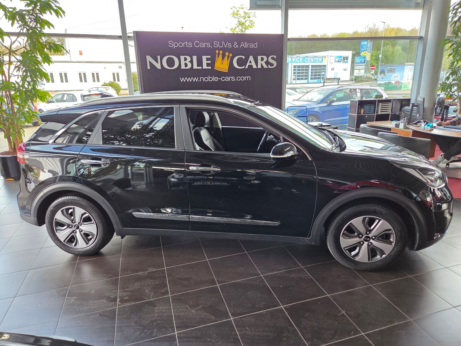 Fahrzeugabbildung Kia Niro Spirit PHEV AHK MEMORY LED NAVI SHZ RFK