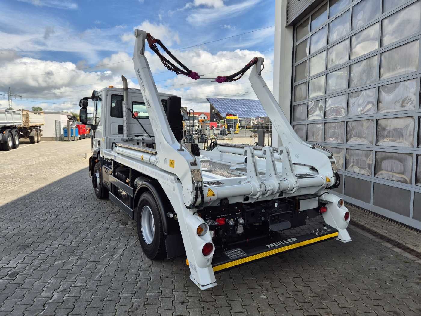 Fahrzeugabbildung Iveco Eurocargo ML160E32/P Meiller AK 10. T Funk AHK