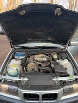 BMW e36 316i Compact 1997 - BMW 316 aus 1997: 316i