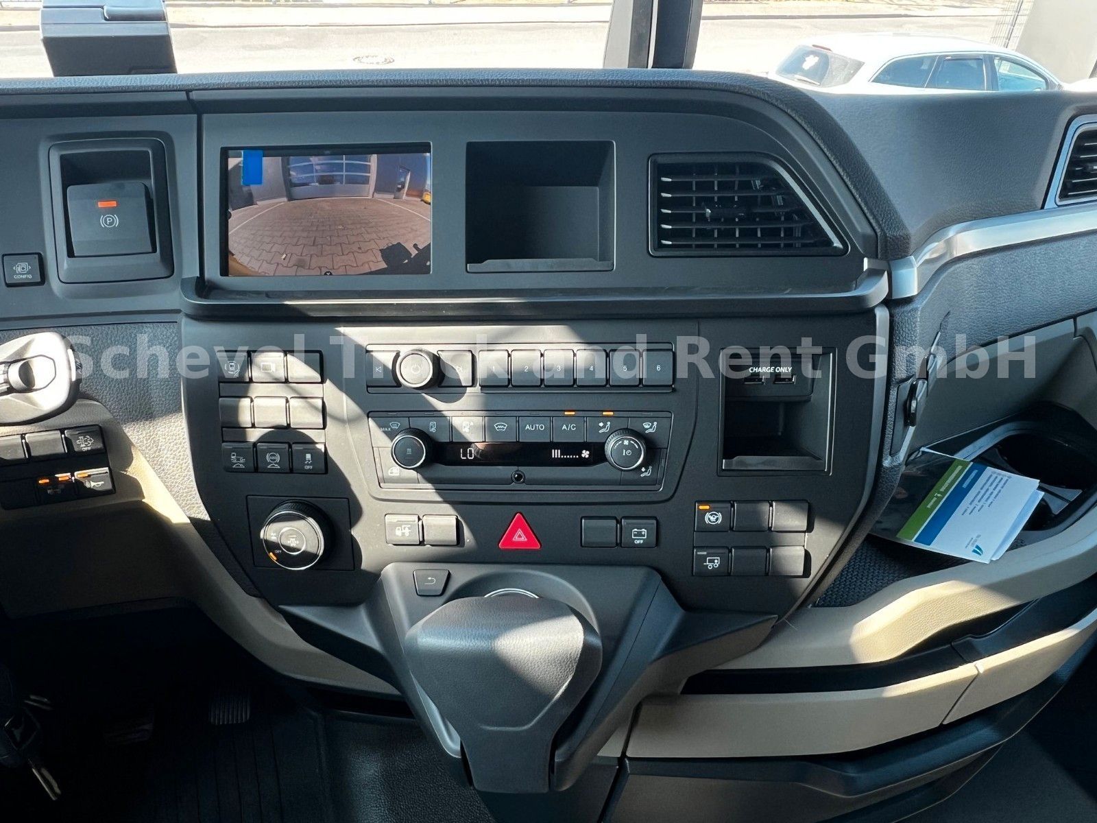 Fahrzeugabbildung MAN TGX 18.520 4x2H BL Kommunal Hydr.  Winterdienst