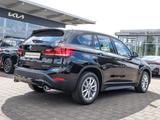 BMW X1 sDrive20i NAVI LED PDC V+H DAB Parkass. LM - BMW X1 aus 2022