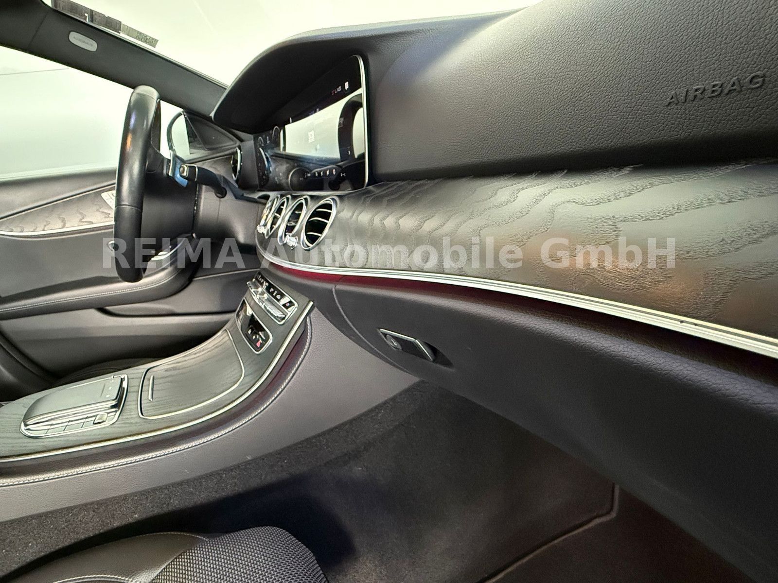 Fahrzeugabbildung Mercedes-Benz E 300 de T 4Matic,