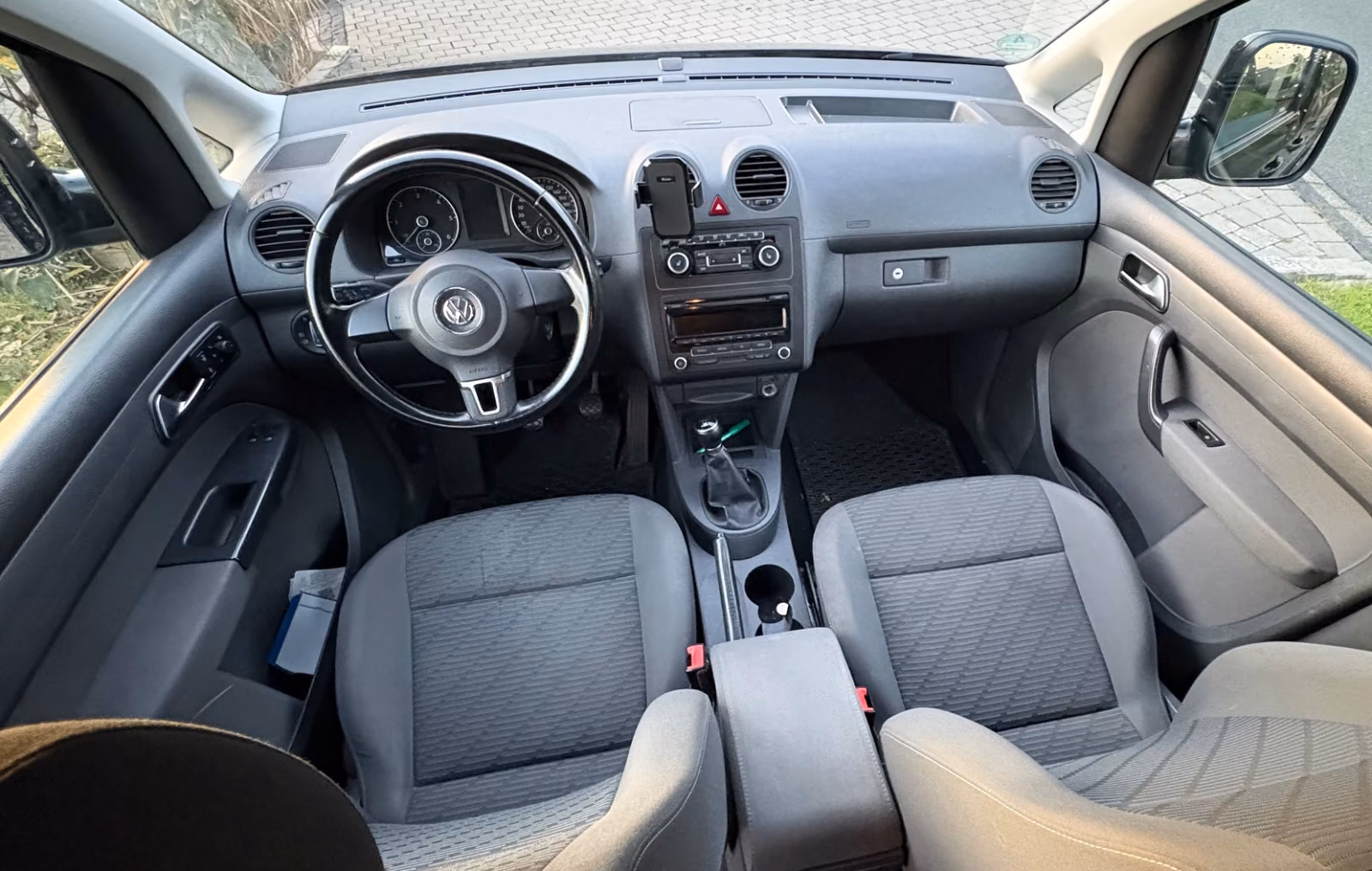 Volkswagen Caddy 2012 — photo 8