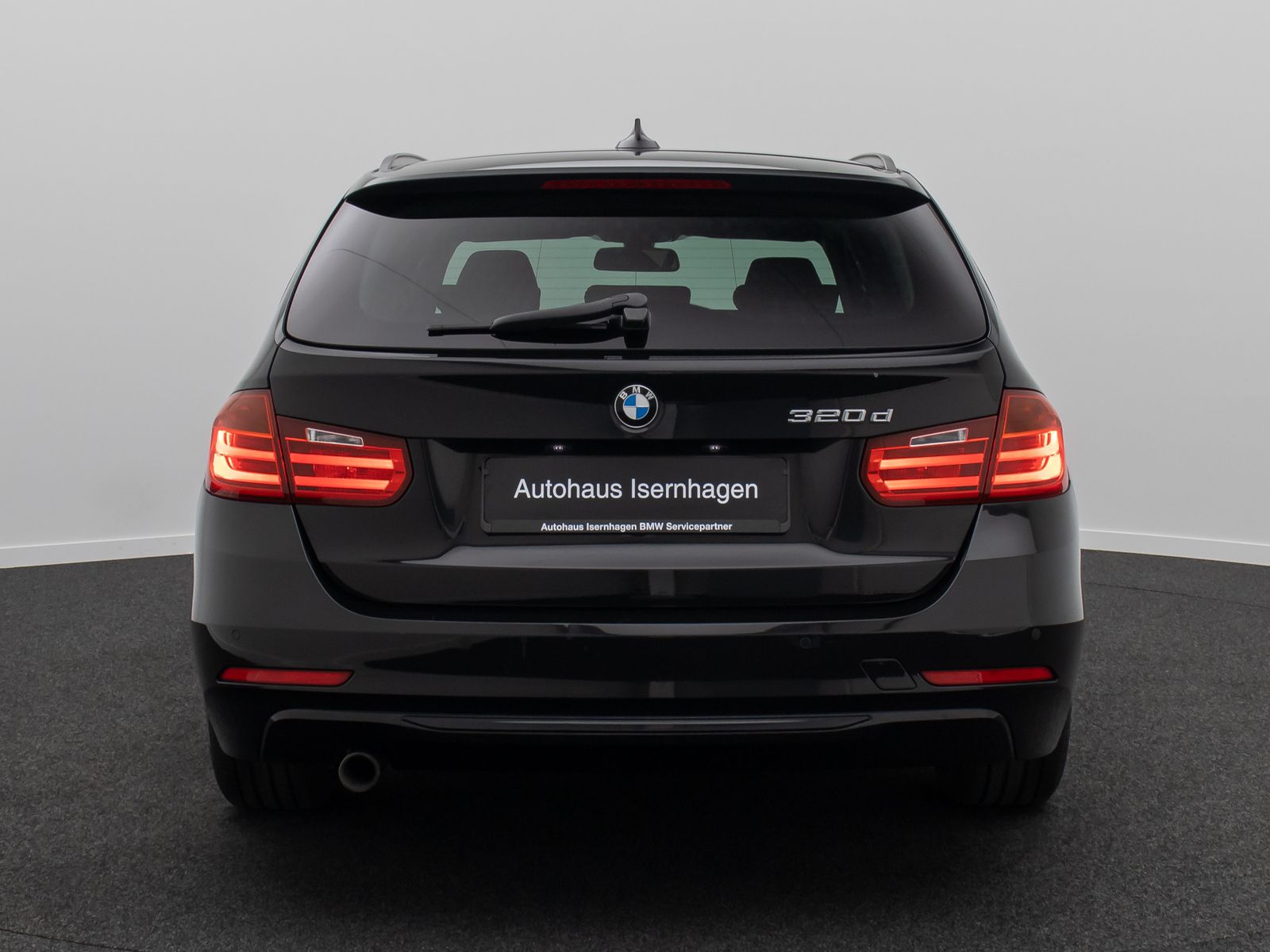 Fahrzeugabbildung BMW 320d Sport Line PDC Bi-Xenon HiFi NaviPro Lordos